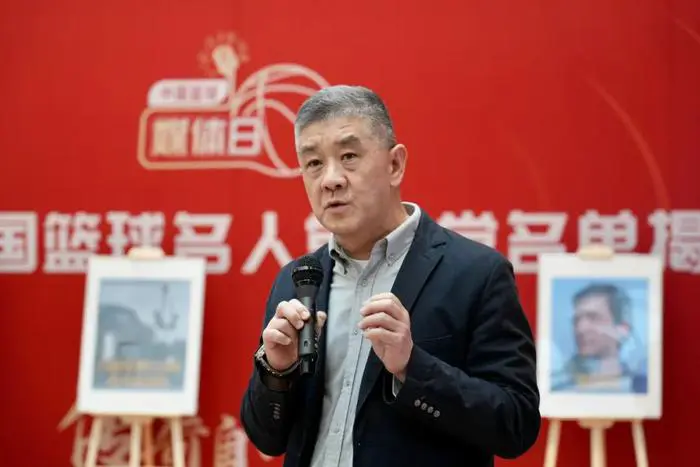 如何从篮球榜样身上学到团队合作精神_1